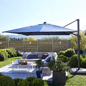 Parasoles y Sombrillas: Sombra y Confort al Aire Libre .